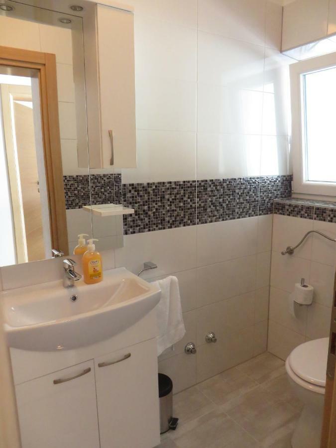 Luka Apartments Biograd Na Moru Ngoại thất bức ảnh